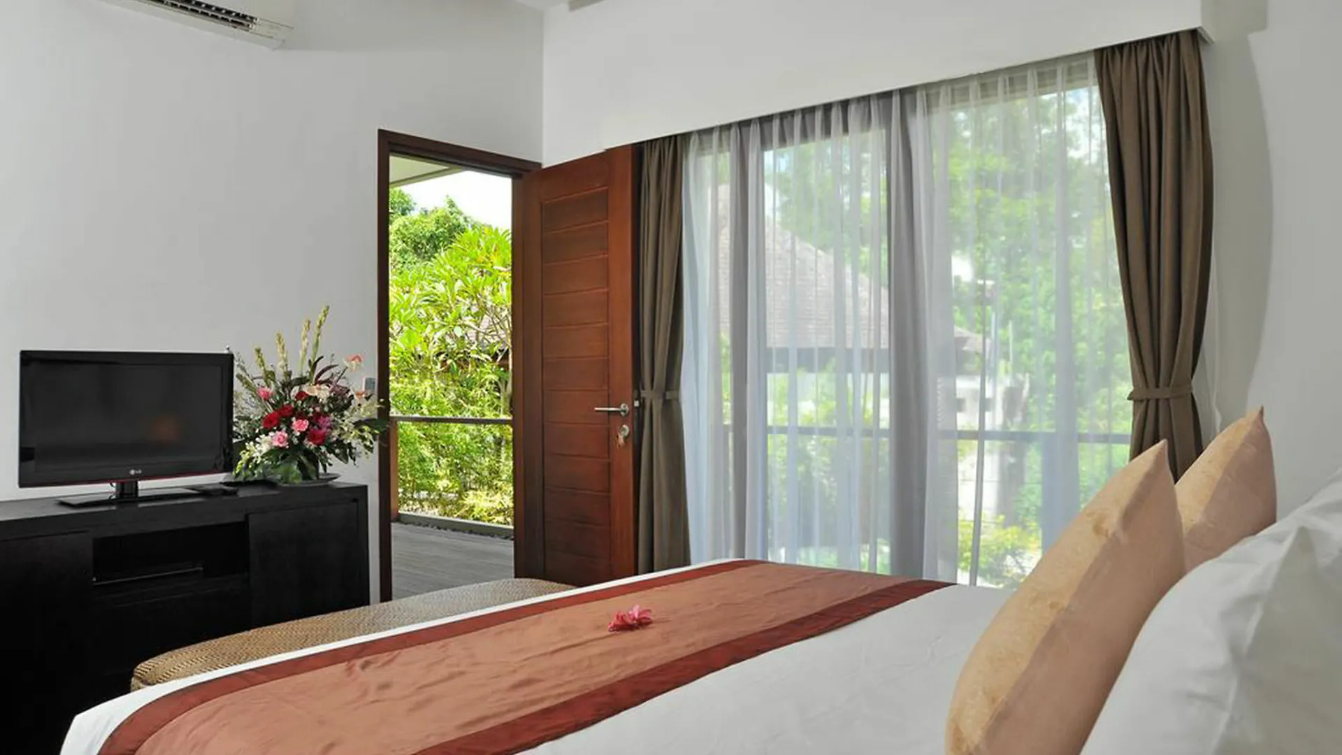 Villa La Sirena By Nagisa Bali Seminyak